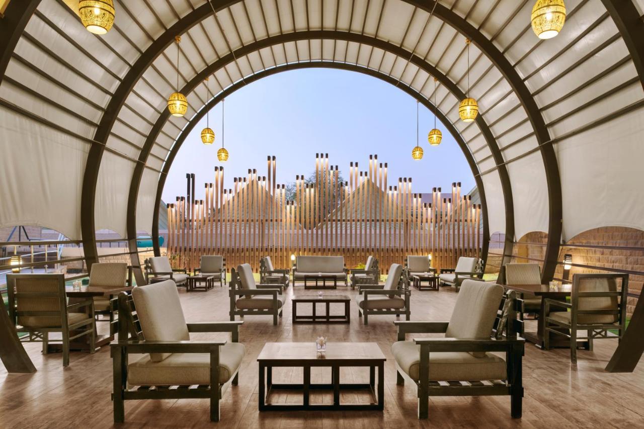 InterContinental Ar Riyad Esterno foto The lounge at the airport