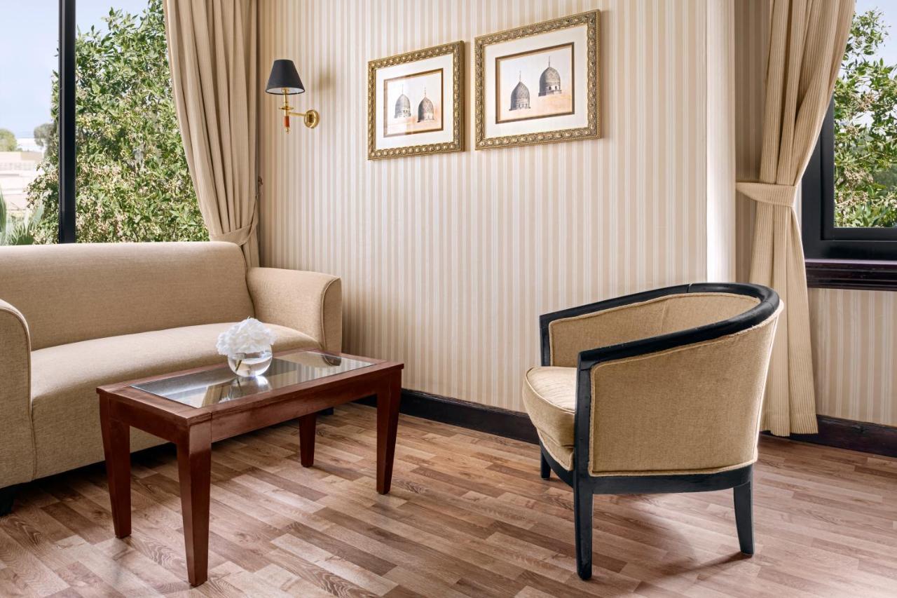 InterContinental Ar Riyad Esterno foto A room at the hotel
