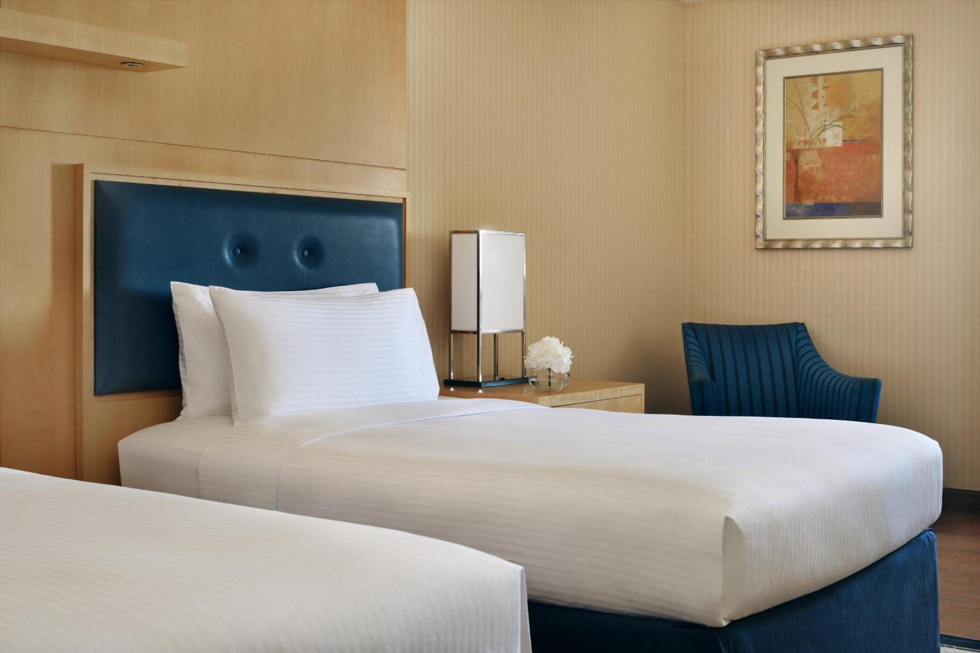 InterContinental Ar Riyad Esterno foto A single bed