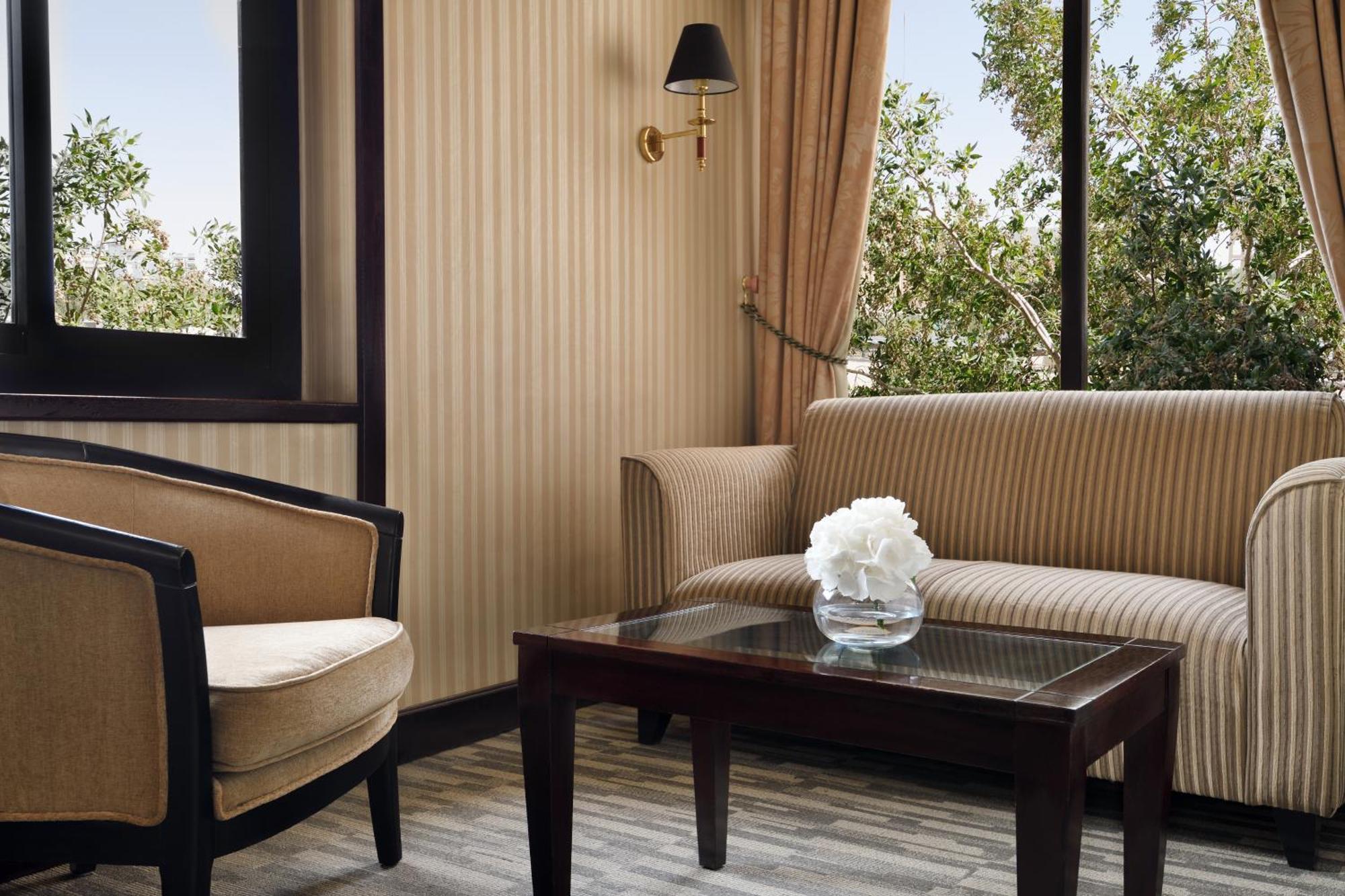 InterContinental Ar Riyad Esterno foto A room at the hotel